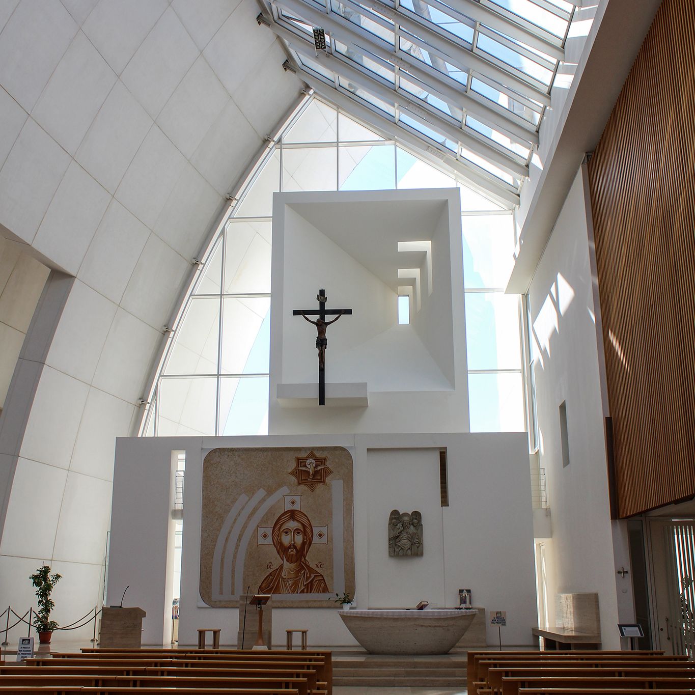 Interno - Chiesa di Dio Padre Misericordioso - Richard Meier