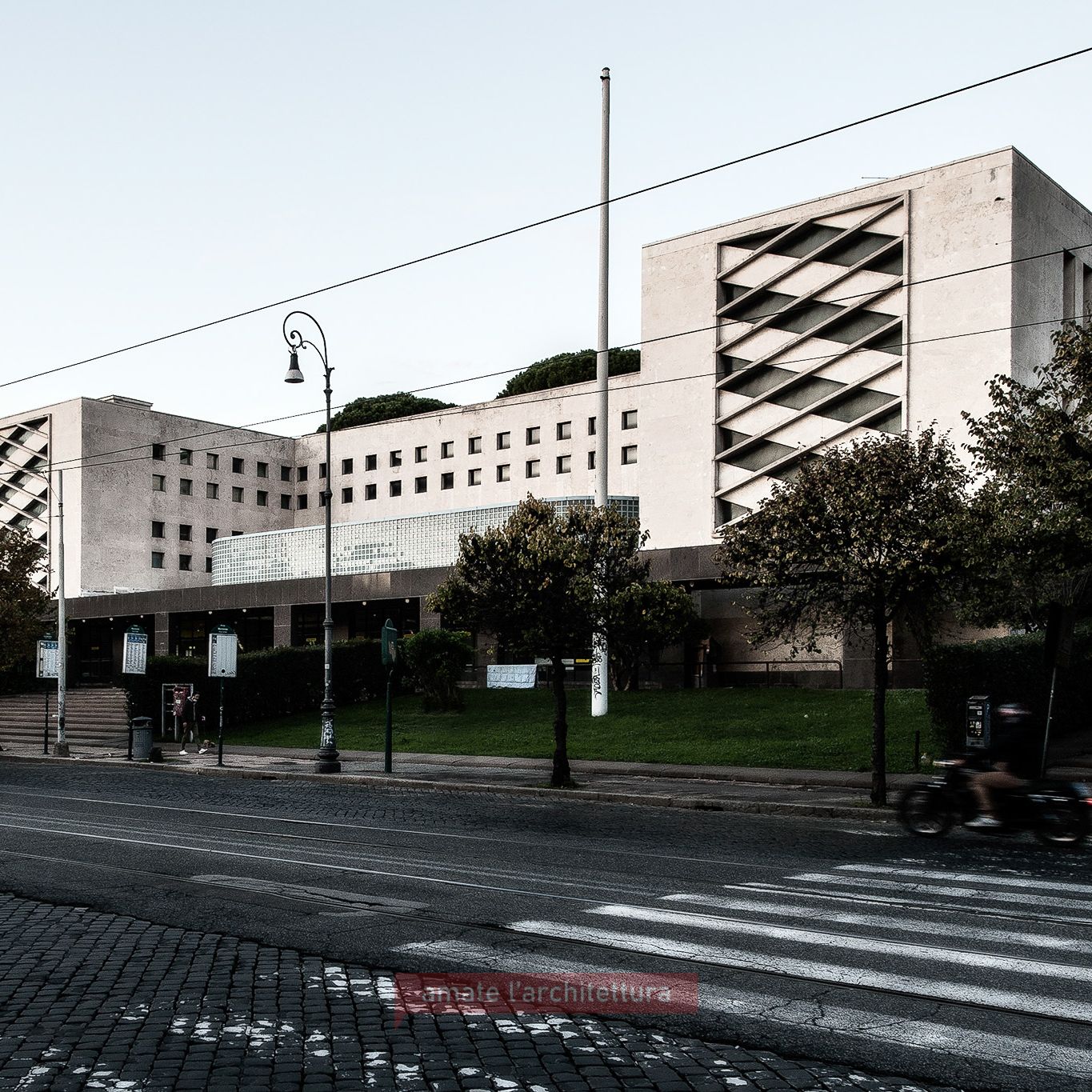Esterno_Palazzo delle poste, Roma Ostiense