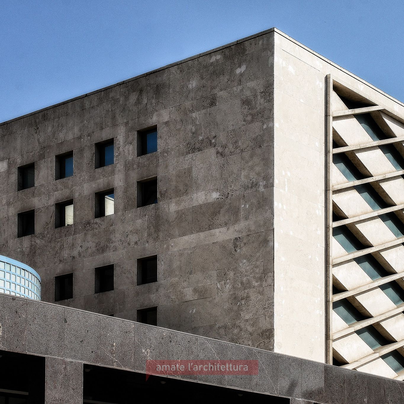 Esterno_Palazzo delle poste, Roma Ostiense