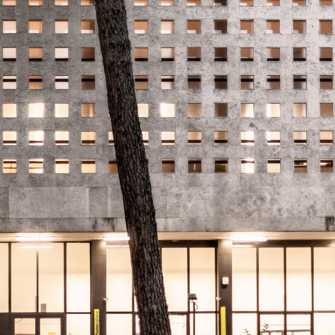 Esterno_Palazzo delle poste, Roma Ostiense