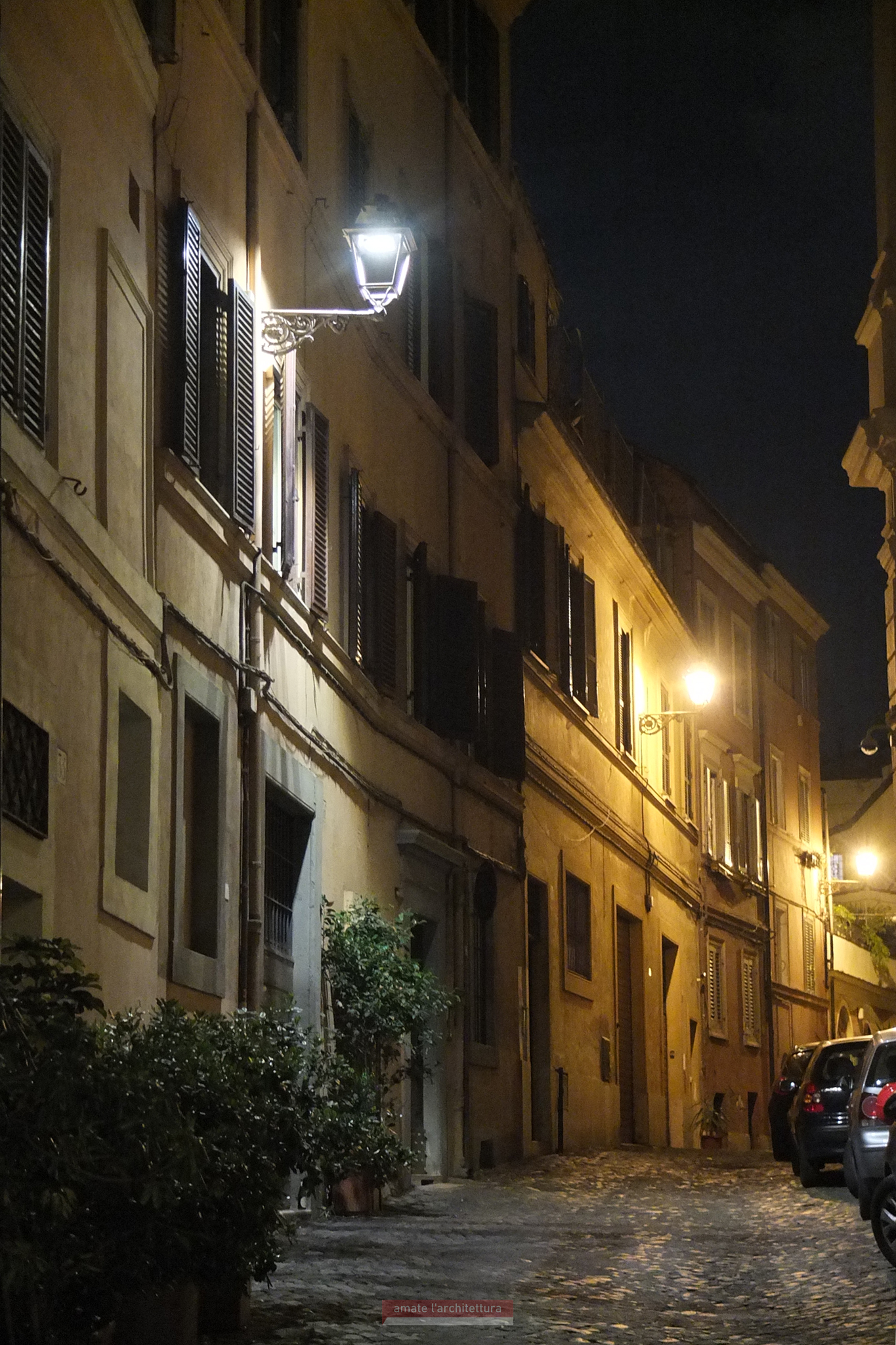comparazione del risultato dell'illuminazione con diverse curve fotometriche al Rione Monticomparazione del risultato dell'illuminazione con diverse curve fotometriche al Rione Monti comparazione del risultato dell'illuminazione con diverse curve fotometriche al Rione Monti
